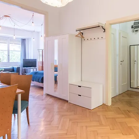 Lejlighed - Spacious - Classic Charm Budapest