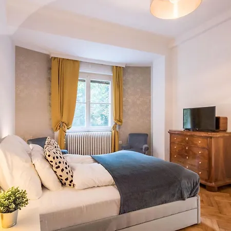 - Spacious - Classic Charm بودابست