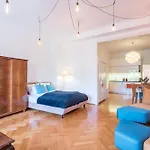 - Spacious - Classic Charm Apartmán