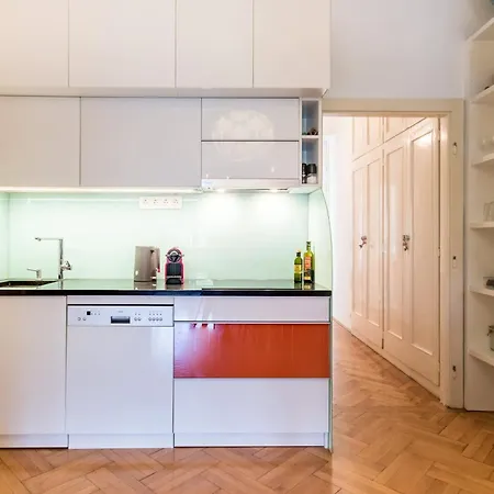 - Spacious - Classic Charm * Budapest