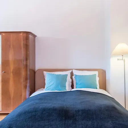 Apartament - Spacious - Classic Charm *