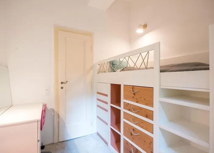 - Spacious - Classic Charm Apartment Budapest