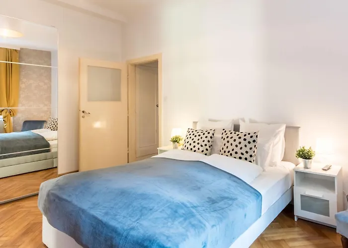 Apartment - Spacious - Classic Charm Budapest