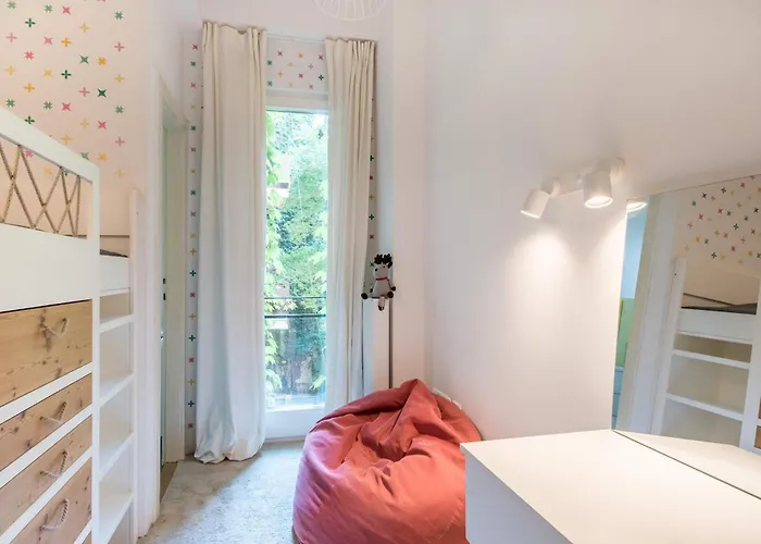 - Spacious - Classic Charm Apartment *