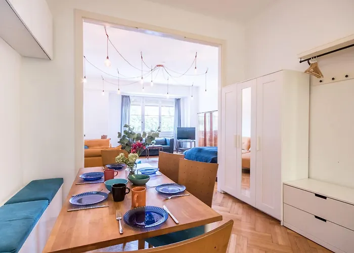 - Spacious - Classic Charm Budapest